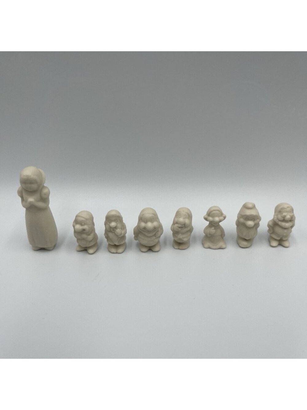 Vintage Disney Snow White & 7 Dwarfs White Miniature Figurine Lot Complete Rare